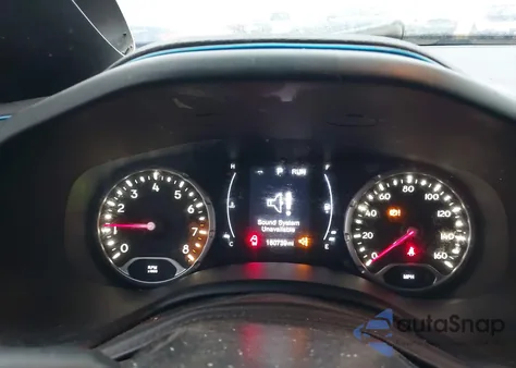 2017 Jeep Renegade Latitude 4X4 z USA, uszkodzony, nr VIN ZACCJBBB2HPF55798